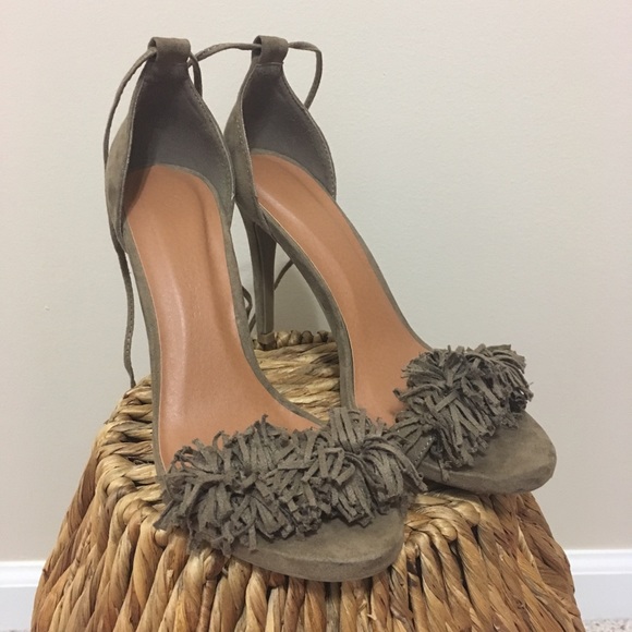 Wild Diva Shoes - “Berlin” Wild Diva Lounge open-toe stiletto! 💥